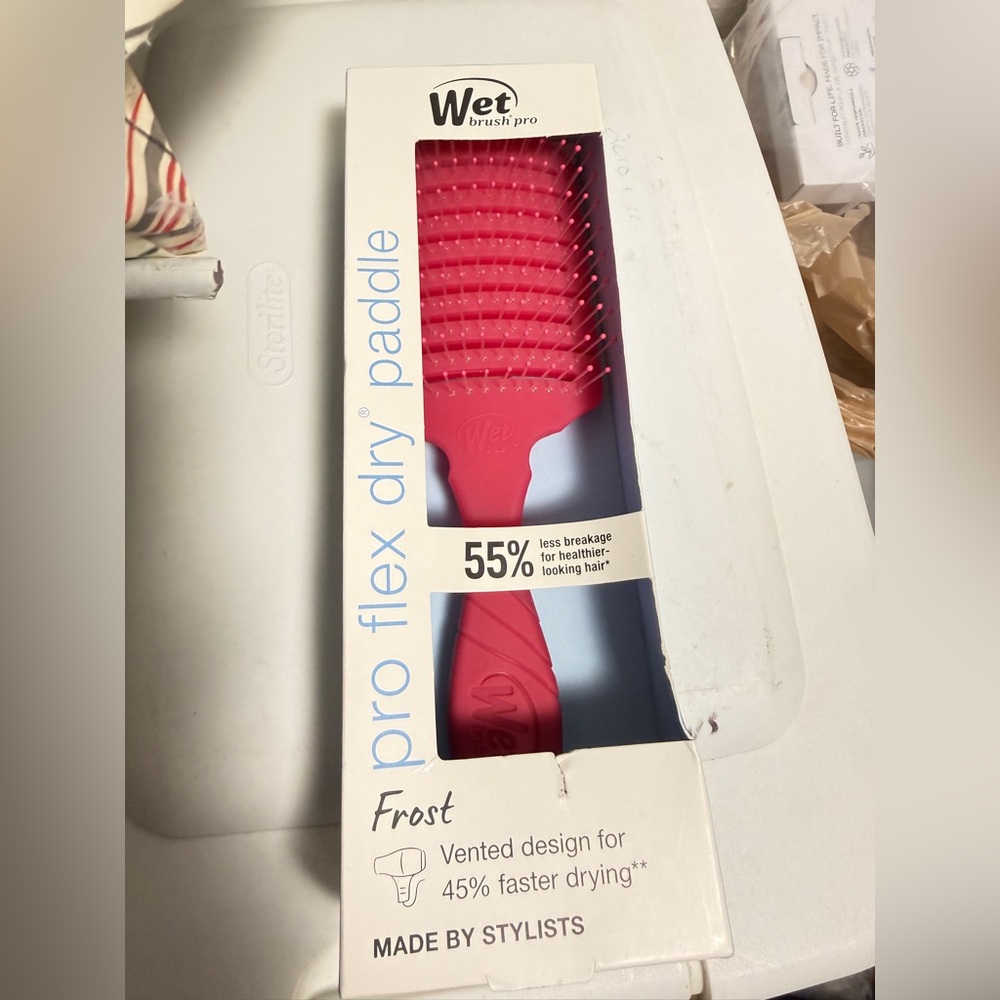 Wet Brush Pro Hair Detangler in pink - Picture 2 of 10